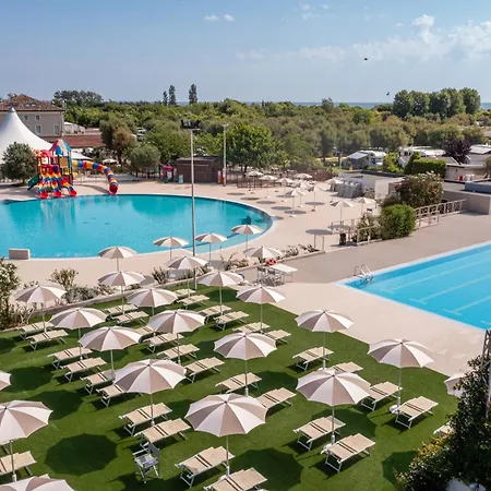 Kompleks wypoczynkowy Club Del Sole Vigna Sul Mar Family Collection 4*